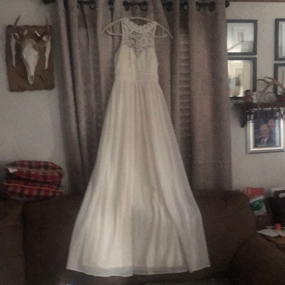 Sleeveless dress